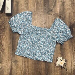 🎀4/$15🎀 Sonoma Floral Crop Top